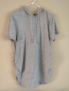 XL Skonhet Soft Gray Hooded Maternity Top Ruched Side Pearl Sleeves